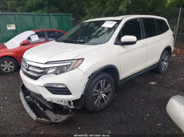 5FNYF5H55JB002327 2018 HONDA PILOT - Image 2