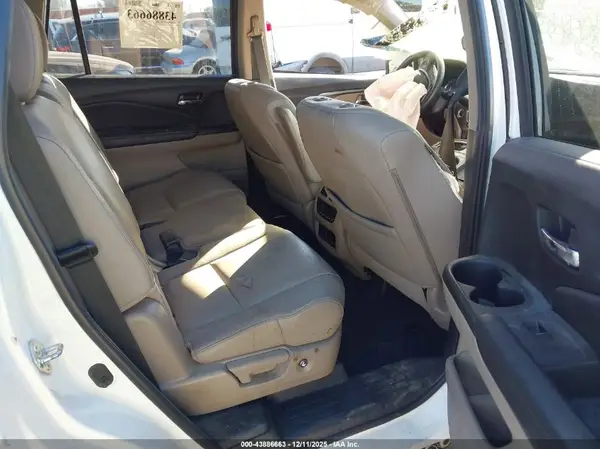5FNYF5H55JB009858 2018 HONDA PILOT - Image 8