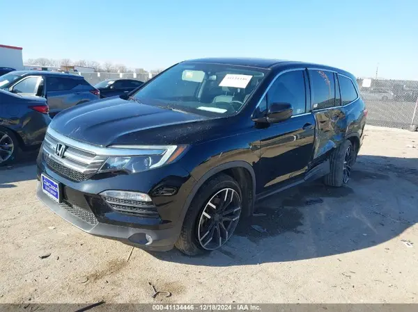 5FNYF5H55JB010413 2018 HONDA PILOT - Image 2