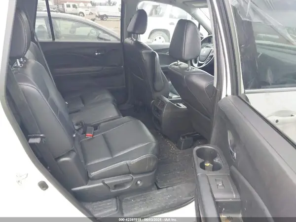 5FNYF5H55JB016471 2018 HONDA PILOT - Image 8