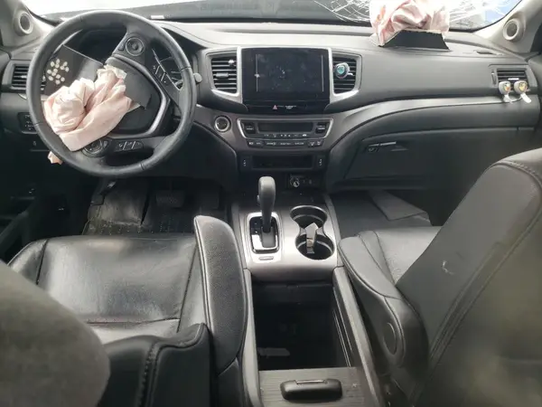 5FNYF5H55JB018964 2018 HONDA PILOT - Image 8