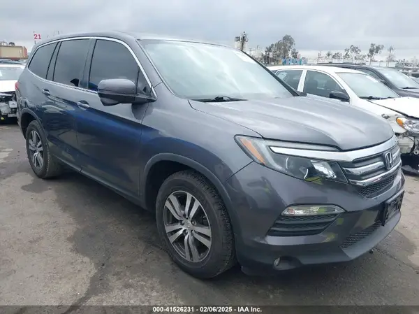 5FNYF5H55JB019984 2018 HONDA PILOT - Image 1