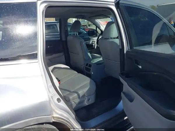 5FNYF5H55JB030970 2018 HONDA PILOT - Image 8