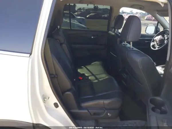 5FNYF5H55JB031486 2018 HONDA PILOT - Image 8