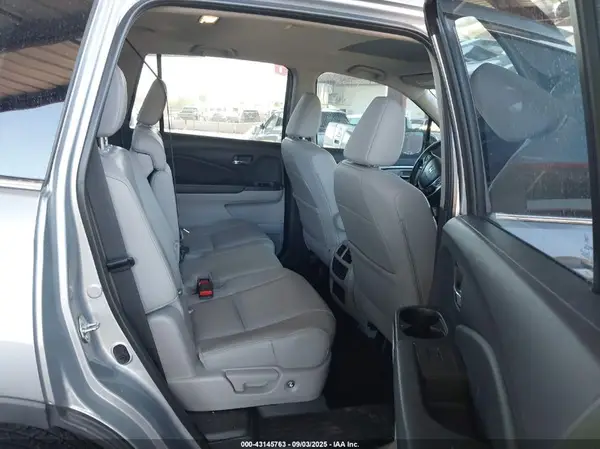 5FNYF5H55JB031875 2018 HONDA PILOT - Image 8