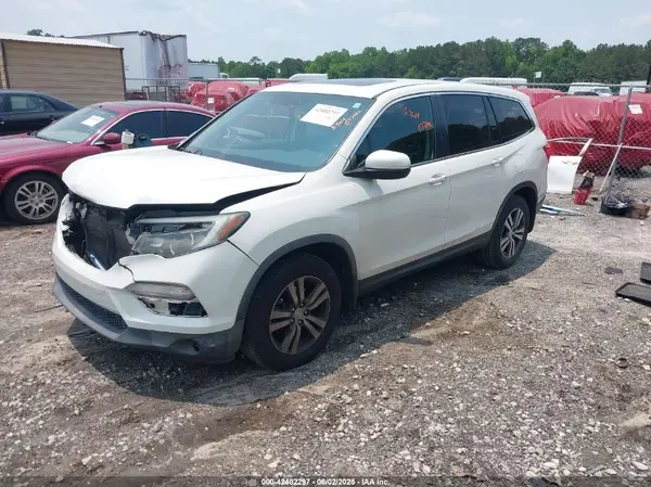 5FNYF5H56HB003982 2017 HONDA PILOT - Image 2