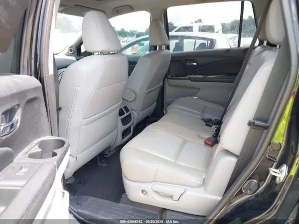 5FNYF5H56HB005005 2017 HONDA PILOT - Image 8