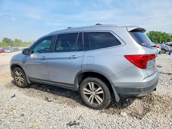 5FNYF5H56HB008356 2017 HONDA PILOT - Image 2