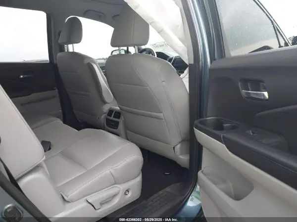 5FNYF5H56HB015985 2017 HONDA PILOT - Image 8