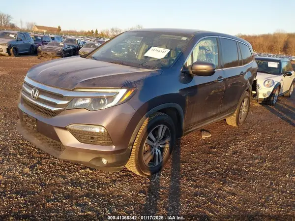 5FNYF5H56HB020703 2017 HONDA PILOT - Image 2