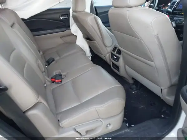 5FNYF5H56HB024167 2017 HONDA PILOT - Image 8