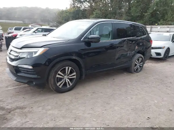 5FNYF5H56JB001641 2018 HONDA PILOT - Image 2