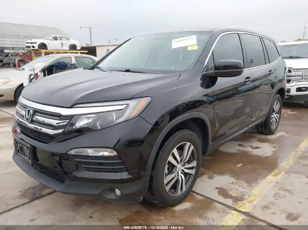 5FNYF5H56JB013319 2018 HONDA PILOT - Image 2