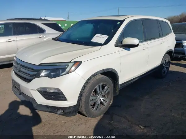 5FNYF5H56JB022960 2018 HONDA PILOT - Image 2