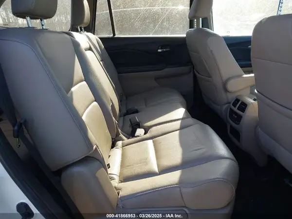 5FNYF5H56JB022960 2018 HONDA PILOT - Image 8