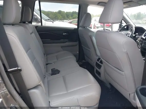 5FNYF5H57GB027643 2016 HONDA PILOT - Image 8