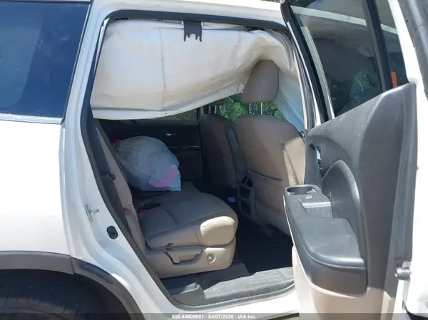 5FNYF5H57HB000024 2017 HONDA PILOT - Image 8