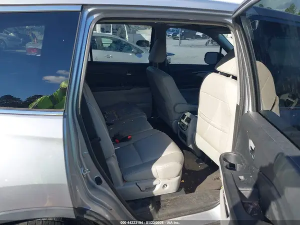 5FNYF5H57HB000198 2017 HONDA PILOT - Image 8