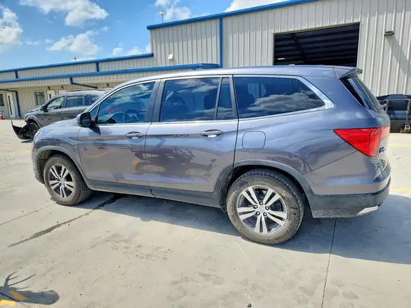 5FNYF5H57HB003246 2017 HONDA PILOT - Image 2