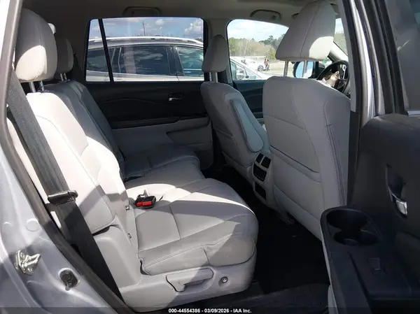 5FNYF5H57HB017101 2017 HONDA PILOT - Image 8