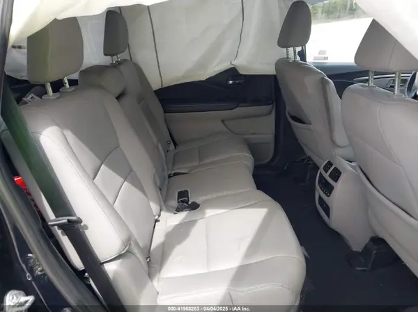 5FNYF5H57JB001647 2018 HONDA PILOT - Image 8
