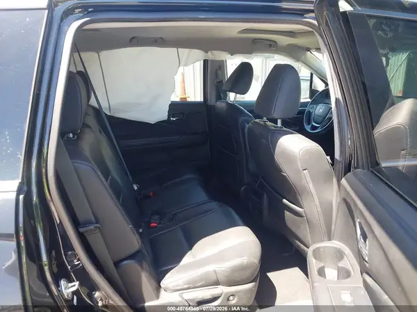 5FNYF5H57JB001650 2018 HONDA PILOT - Image 8