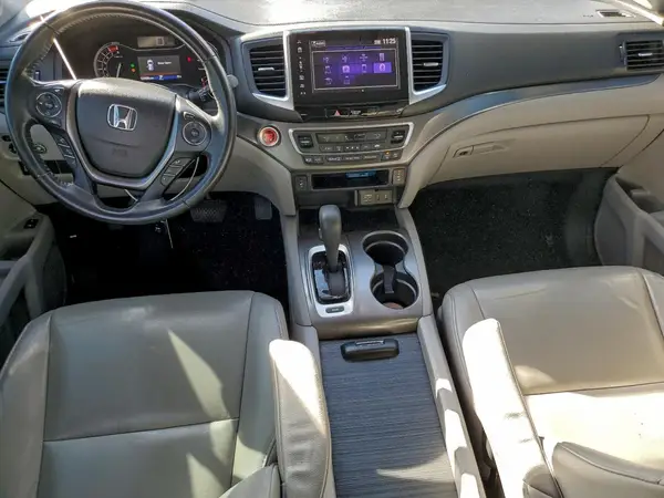 5FNYF5H57JB009716 2019 HONDA PILOT - Image 8