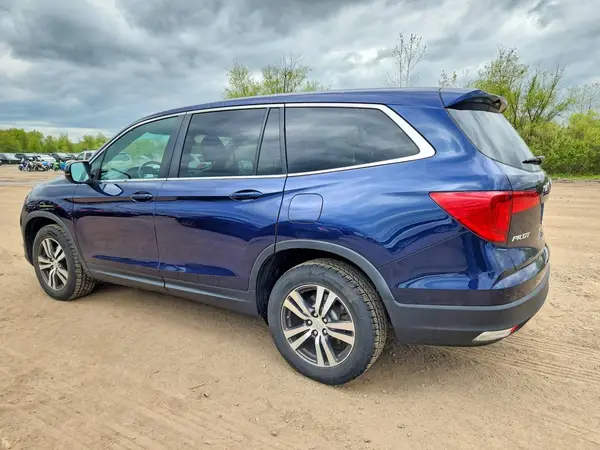 5FNYF5H57JB018223 2018 HONDA PILOT - Image 2