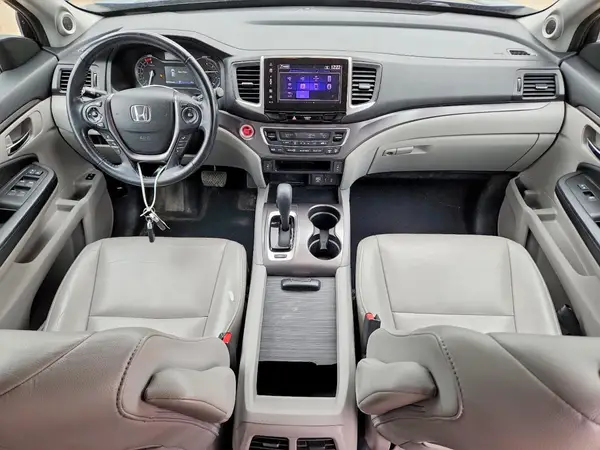 5FNYF5H57JB018223 2018 HONDA PILOT - Image 8