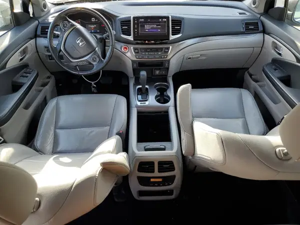 5FNYF5H57JB021865 2018 HONDA PILOT - Image 8
