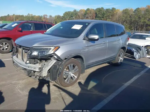 5FNYF5H57JB022921 2018 HONDA PILOT - Image 2