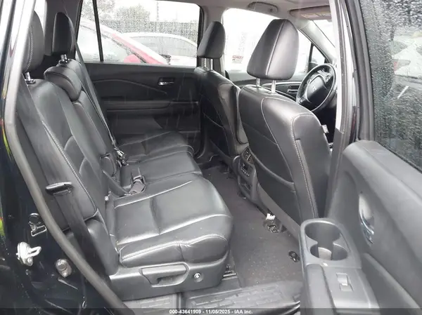 5FNYF5H57JB023972 2018 HONDA PILOT - Image 8