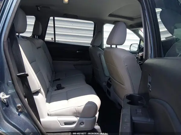 5FNYF5H57JB025110 2018 HONDA PILOT - Image 8