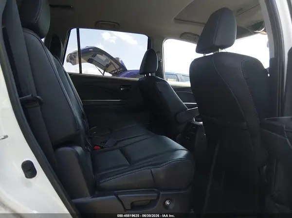 5FNYF5H57JB026189 2018 HONDA PILOT - Image 8