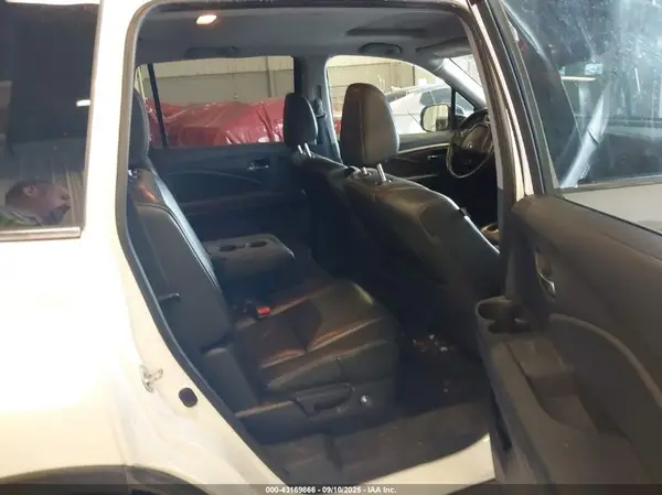 5FNYF5H57JB031523 2018 HONDA PILOT - Image 8