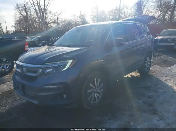 5FNYF5H57MB008991 2021 HONDA PILOT - Image 2