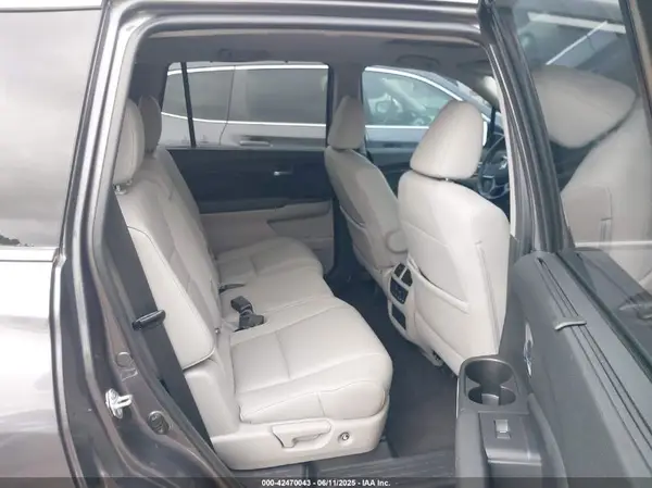 5FNYF5H57MB027752 2021 HONDA PILOT - Image 8