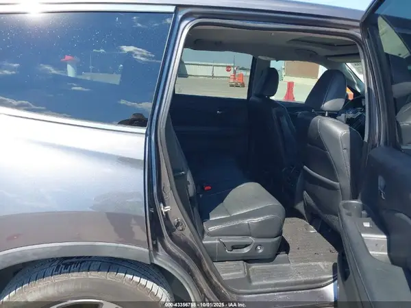 5FNYF5H58HB027491 2017 HONDA PILOT - Image 8