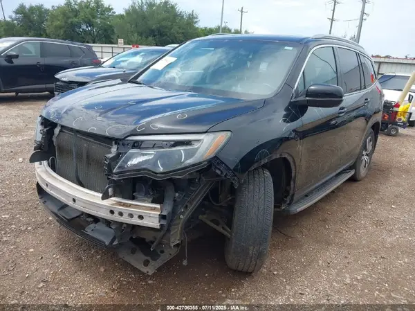 5FNYF5H58JB005139 2018 HONDA PILOT - Image 2