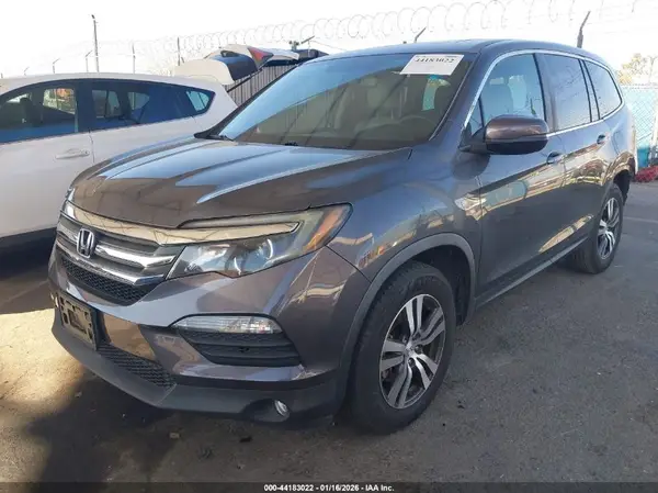 5FNYF5H58JB016660 2018 HONDA PILOT - Image 2
