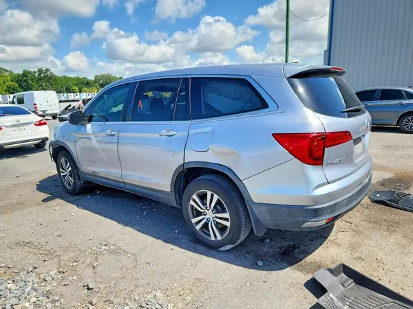 5FNYF5H58JB018747 2018 HONDA PILOT - Image 2
