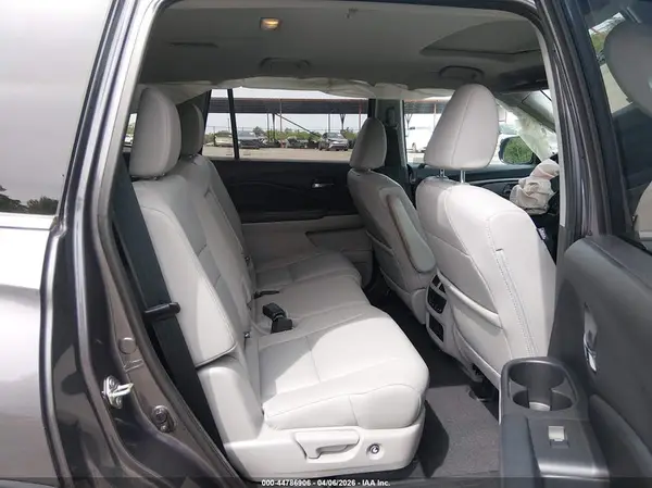 5FNYF5H58JB018814 2018 HONDA PILOT - Image 8