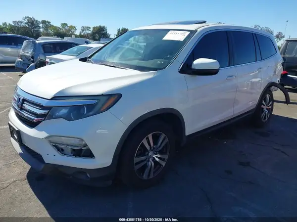 5FNYF5H58JB019672 2018 HONDA PILOT - Image 2
