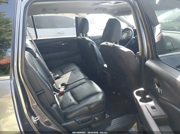 5FNYF5H58JB030865 2018 HONDA PILOT - Image 8