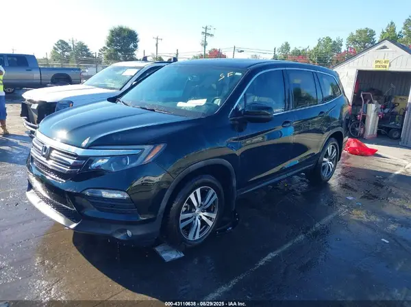 5FNYF5H58JB032356 2018 HONDA PILOT - Image 2
