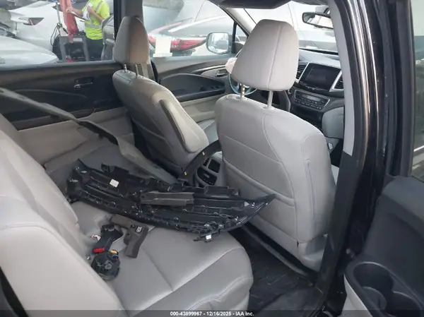 5FNYF5H58JB033359 2018 HONDA PILOT - Image 8