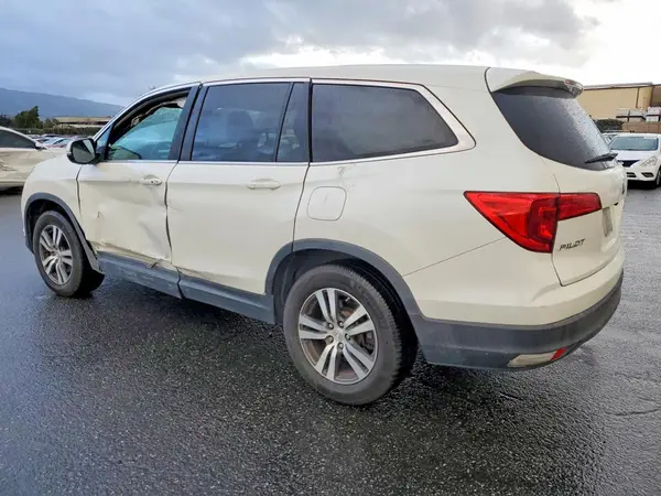5FNYF5H58JB033443 2018 HONDA PILOT - Image 2