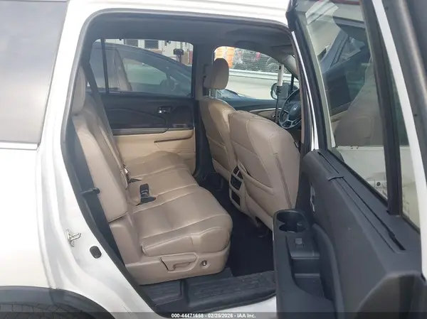5FNYF5H58KB002825 2019 HONDA PILOT - Image 8