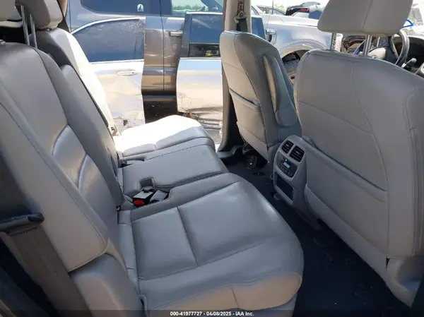 5FNYF5H58KB040331 2019 HONDA PILOT - Image 8