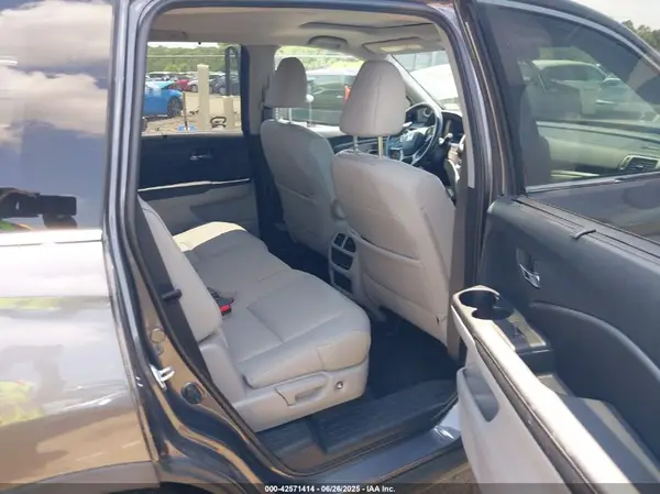 5FNYF5H58MB021555 2021 HONDA PILOT - Image 8